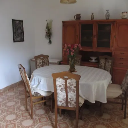 Apartman Eduard Simicev Appartamento Zara