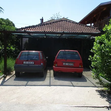 Apartman Eduard Simicev Zara
